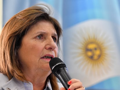 Patricia Bullrich, ministra de Seguridad de Argentina, afirma que milicias de oriente próximo operan en Chile y Bolivia.