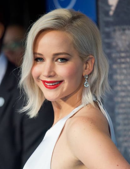 Jennifer Lawrence es la actriz que más 'Ice blond' se ha teñido. En las últimas alfombras rojas la protagonista de 'Joy', se ha dejado ver con el cabello casi blanco.
