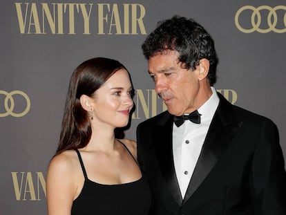  Antonio Banderas y su hija Stella del Carmen en los premios de la revista Vanity Fair, el pasado lunes. 