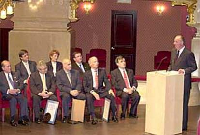 El Rey, ayer junto a los galardonados con los premios Europa Nostra.