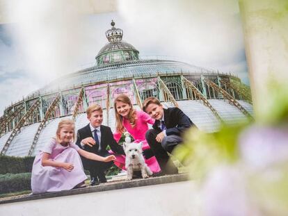 De izquierda a derecha, los pr&iacute;ncipes Eleonore, Emmanuel,  Elisabeth y  Gabriel este viernes en los invernaderos de Laeken. 