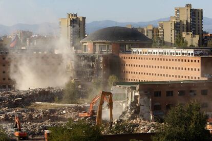 Demolición de la cárcel de Carabanchel, en octubre de 2008.