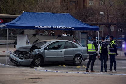 El estado en el que quedó el coche de la víctima tras ser arrollado.