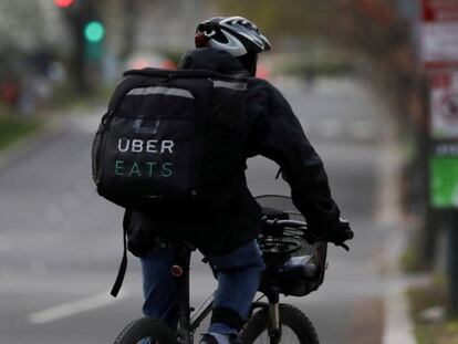 Repartidor de Uber Eats en Washington DC, el 1 de abril.