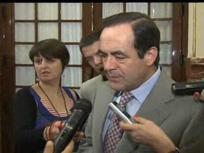 Bono: "El único imperio que hay en un estado de derecho es la ley y los indignados tienen que cumplirla"