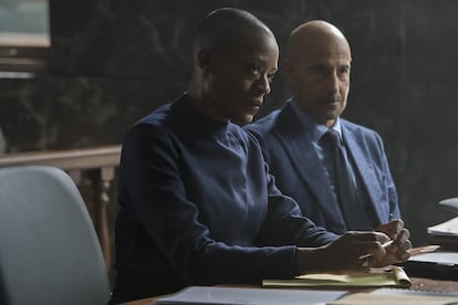 T'Nia Miller y  Stanley Tucci en el cuarto episodio La Fortuna