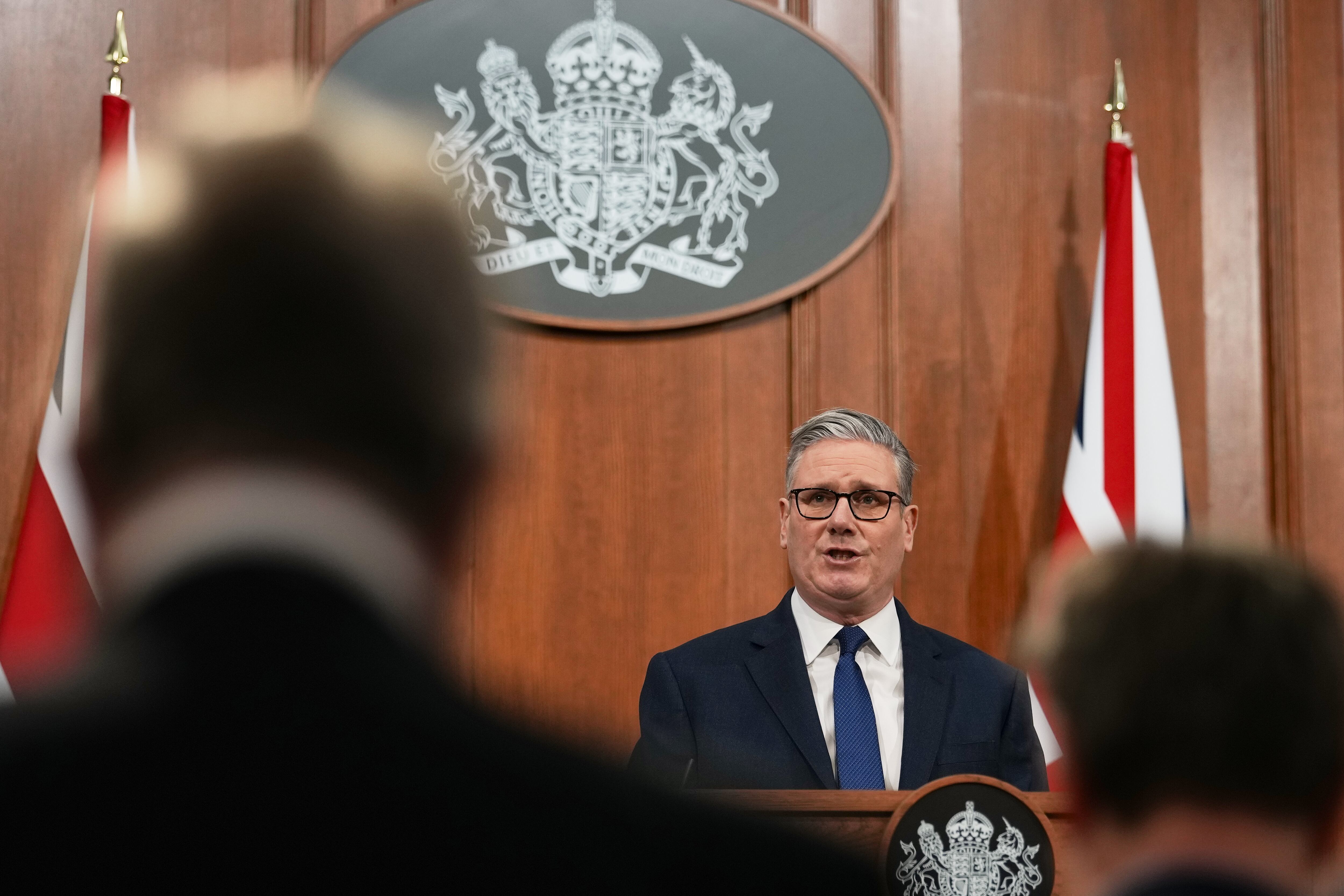 Starmer anuncia una cumbre con líderes europeos para debatir sobre el estrecho de Ormuz