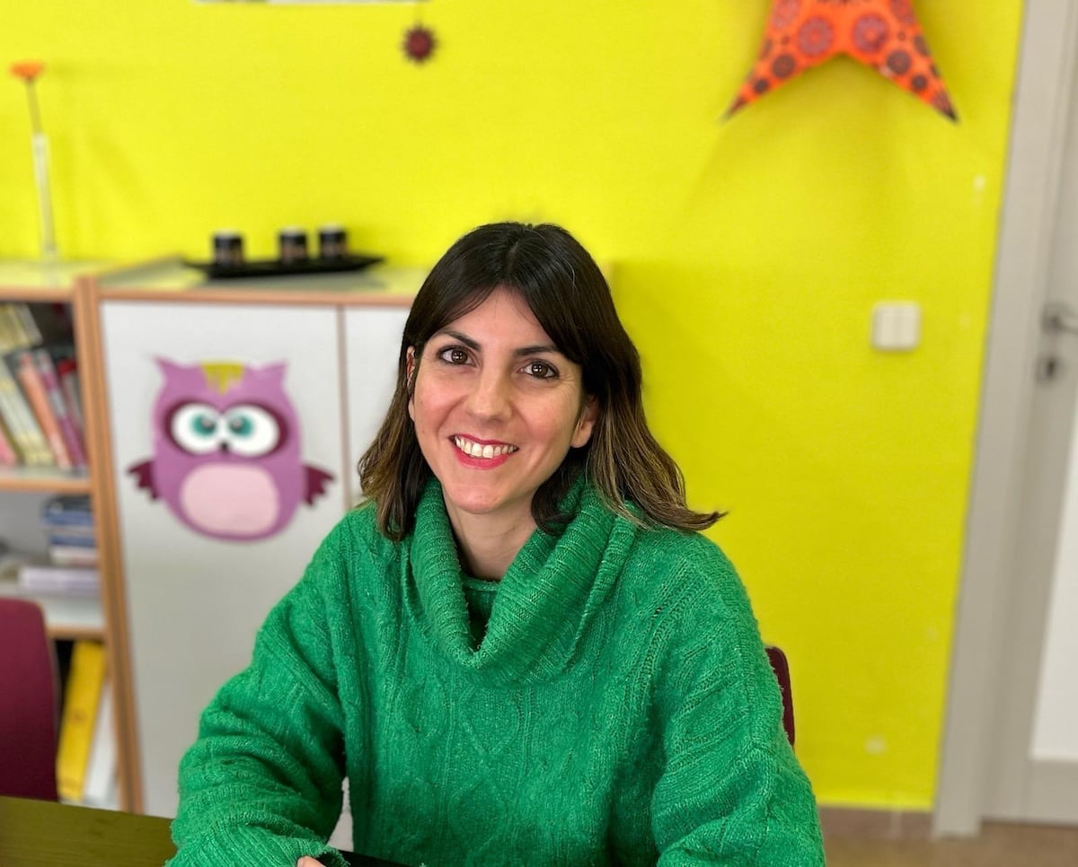 Gloria R. Ben, psicóloga: “Dejar a tu hijo con un móvil sin protección es como darle un arma sin el seguro puesto”