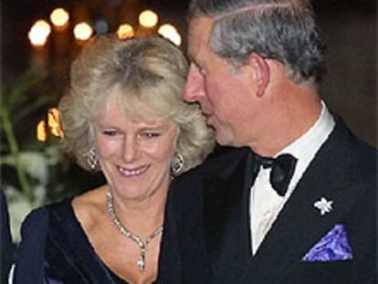 Camilla Parker-Bowles y el príncipe Carlos, ayer en Londres.