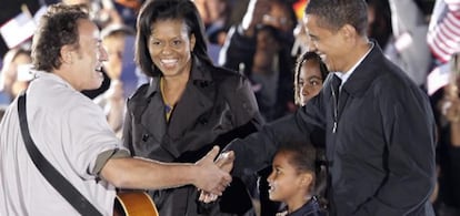 Bruce Springsteen, junto a Obama y su familia en uno de los últimos actos de la campaña electoral.