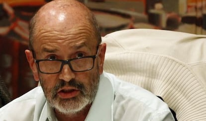 Raúl Sánchez, padre de Tania Sánchez, el pasado 27 de noviembre en un pleno del Ayuntamiento de Rivas.