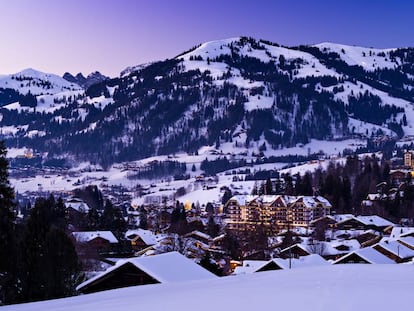 El hotel Park Gstaad está localizado en un valle que le garantiza unas vistas de infarto.