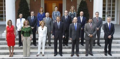 Amplía la foto para ver qué ministros permanecen en las listas del PSOE y cuáles se van.