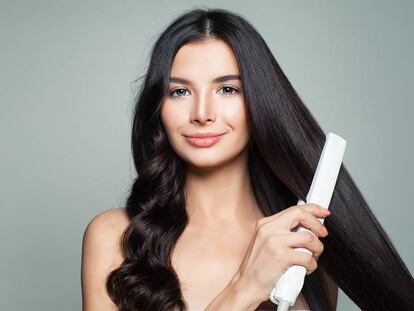 De cerámica, con estuche incluido y con descuento: esta es la plancha de pelo más vendida en Amazon