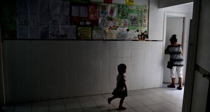 Vestíbulo de la escuela de chinos denunciada por la policía de Valencia.