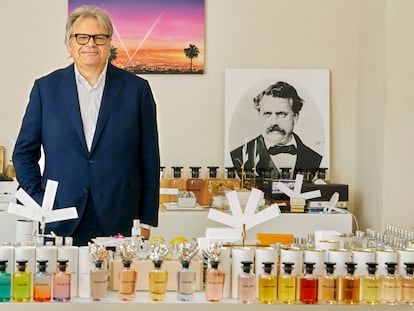 Jacques Cavallier-Belletrud, maestro perfumista de Louis Vuitton, en su estudio en Grasse