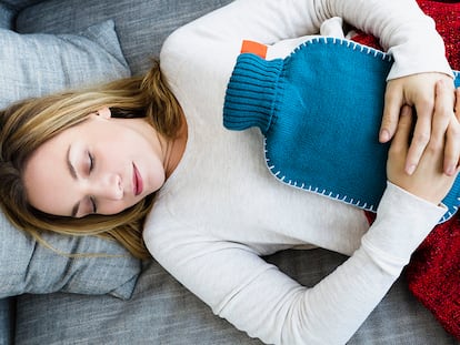 «Deberían llamarlas ‘satismanter'»: vuelve la manta eléctrica y la bolsa de agua caliente en el invierno más gélido que se recuerda