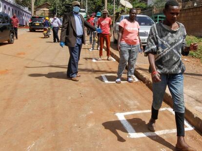 Marcas en el suelo cuadradas en Nairobi