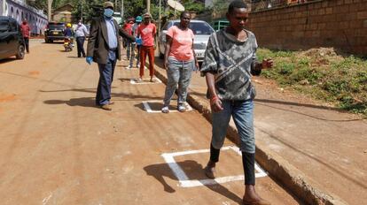 Marcas en el suelo cuadradas en Nairobi