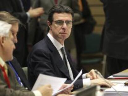 El ministro español de Industria, Energía y Turismo, José Manuel Soria, al inicio del Consejo de ministros de Competitividad de la UE en la sede del organismo en Bruselas (Bélgica) hoy.