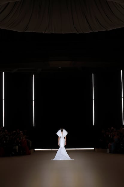 Desfile de Pronovias en la Barcelona Bridal Fashion Week, celebrado este viernes 19 de abril en el Museu Nacional d’Art de Catalunya.