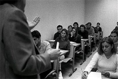 Una clase de formación de profesores en la Universidad Autónoma de Madrid.