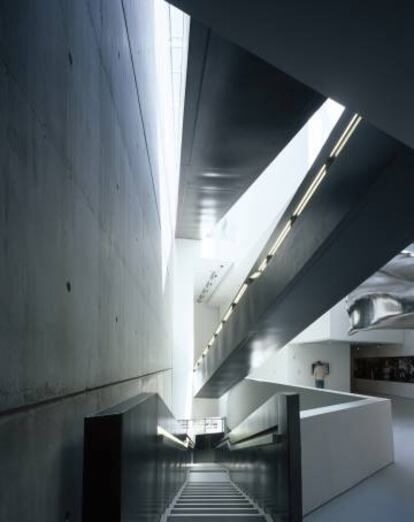 Interior del Rosenthan Center for Contemporary Arts, edificio proyectado por Zaha Hadid, Cincinnati (Ohio)