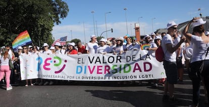 Manifestantes de REDI en el Orgullo 2019 de Madrid.