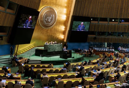 El embajador ruso en la ONU, Vasili Nebenzia, interviene en la sesión especial de la Asamblea General, este miércoles en Nueva York.