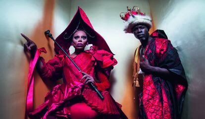 RuPaul y Djimon Hounsou, en el calendario Pirelli 2018 fotografiados por Tim Walker.