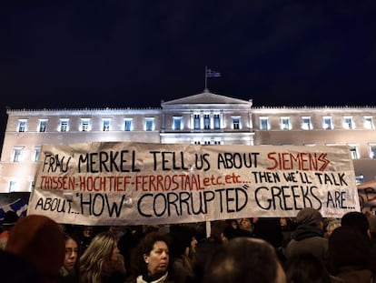 Manifestação de fevereiro em Atenas em apoio ao Governo grego.