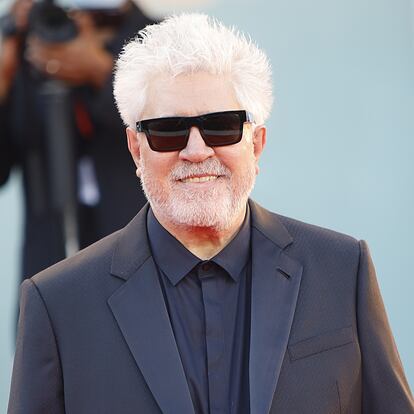 Portrait du réalisateur Pedro Almodovar le 1er septembre 2021 à Venise. (Photo by Laurent KOFFEL/Gamma-Rapho via Getty Images)