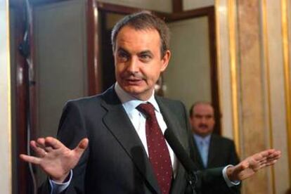 José Luis Rodríguez Zapatero se dirige hoy a los periodistas en el Congreso de los Diputados.