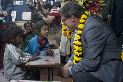 El presidente de la Generalitat, Artur Mas, visitó el Memorial de Gandhi en Nueva Delhi. El líder catalán dice que se “inspira” en el padre de la independencia de India.