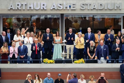 El partido entre el español y el italiano comenzó con media hora de retraso por las fuertes medidas de seguridad para entrar a la pista Arthur Ashe por la presencia de Donald Trump.