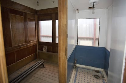 The principal compartment and the bathroom.