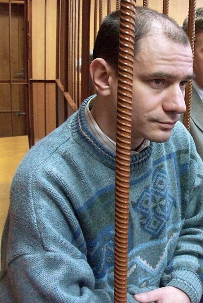El científico Igor Sutiaguin en 2004, tras ser condenado por espionaje en un tribunal de Moscú.
