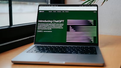 Portátil con IA de OpenAI