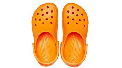 La forma de las zapatillas Crocs llaman poderosamente la atención así como su comodidad.