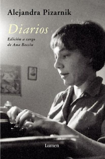 La poeta argentina también pasó parte de su veintena en el idealizado París de los años sesenta. Los diarios que escribió entre 1961 y 1964 relatan su estancia en la capital francesa. En ellos da cuenta de sus paseos por el parque Montsouris y de los estrenos de la cartelera parisina, pero ante todo, y tal como afirma Ana Becciu, prologuista y editora del presente volumen, este diario es para Pizarnik "el lugar de aprendizaje y de trabajo por excelencia. Le sirve para aprender a escribir y crearse los medios literarios para su devenir lenguaje".