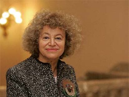 Catherine Cesarsky, presidenta de la UAI.
