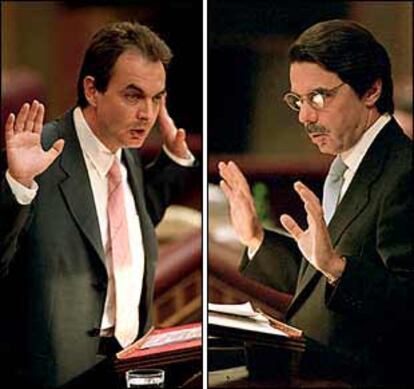 José Luis Rodríguez Zapatero y José María Aznar, durante sus intervenciones en la tribuna del Congreso.