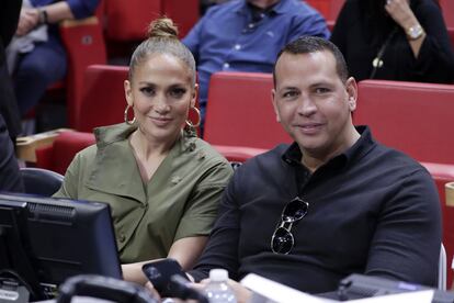 Jennifer Lopez y Alex Rodriguez ayer en un partido de los Miami Heat.