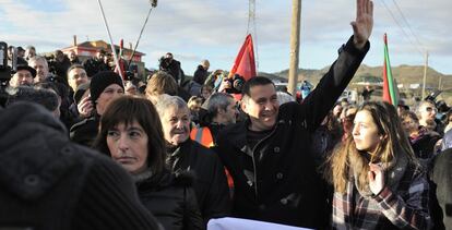 Otegi, a la salida de la carcel este martes.