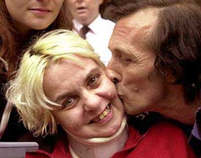 Diane Pretty y su marido, Brian, ante el Tribunal de Apelación londinense.