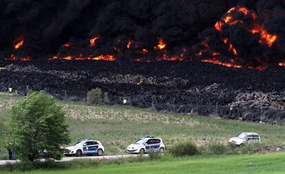 Incendio del vertedero de neum&aacute;ticos, el pasado viernes.