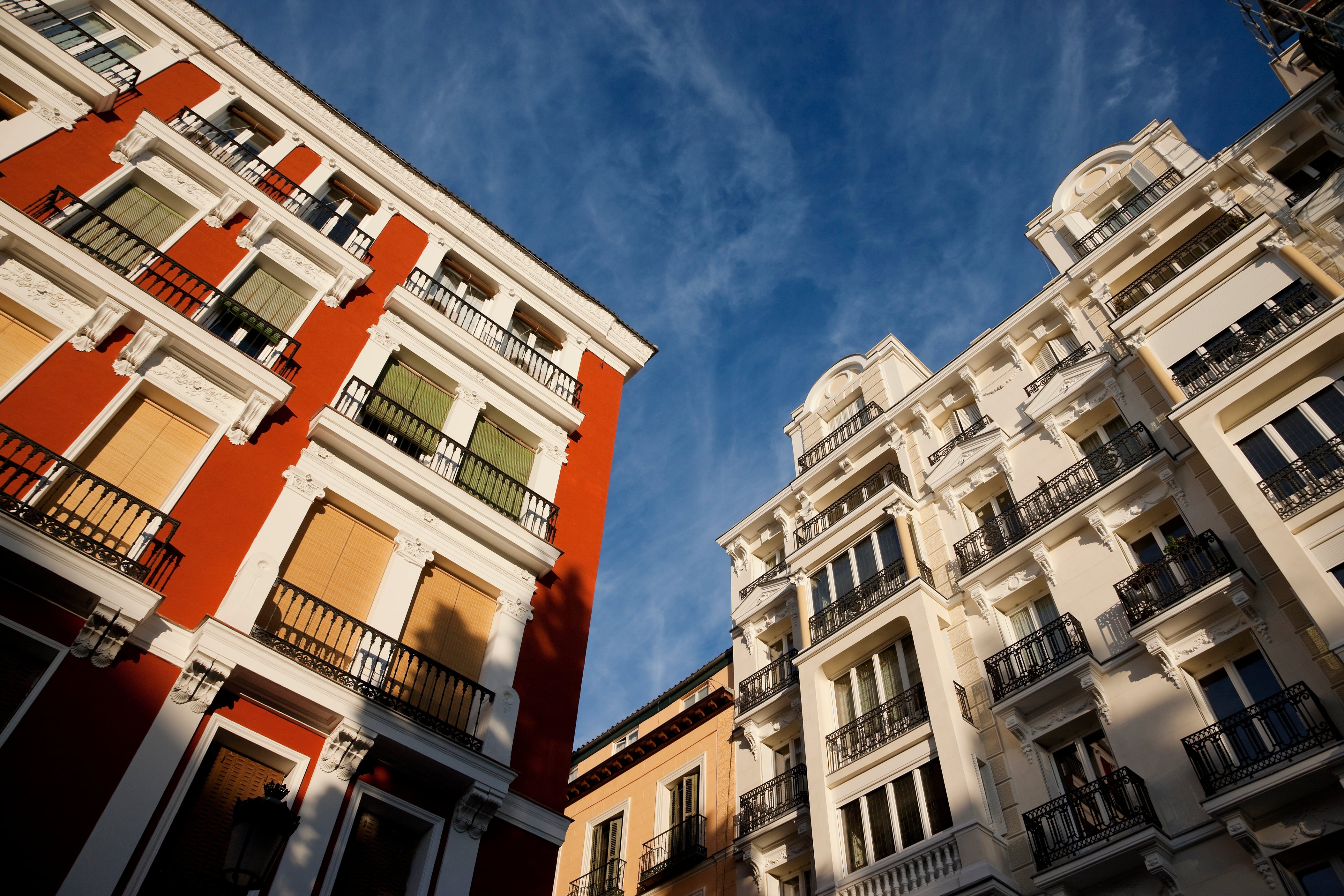 El decreto de vivienda incluye incentivos fiscales a los particulares que vendan sus casas vacías a empresas públicas