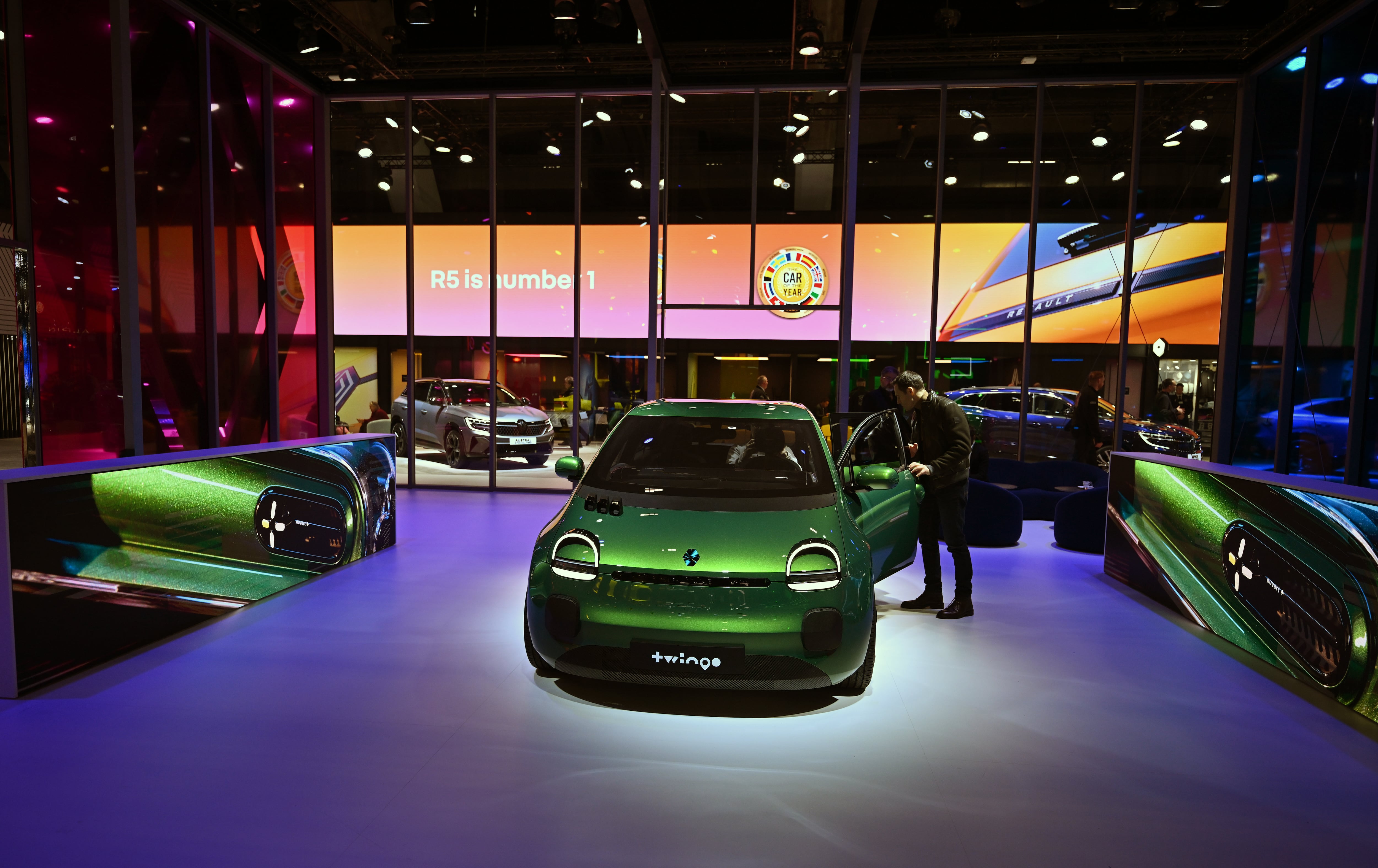 El nuevo Twingo en el Salón del Automóvil de Bruselas 2025. Es el último lanzamiento 100% eléctrico del grupo Renault.