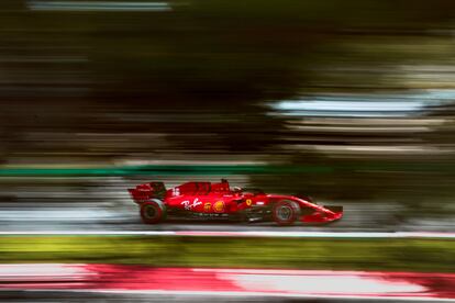 Charles Leclerc, durante una sesión de entrenamientos reciente en el Circuito de Barcelona.