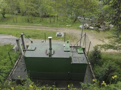 Depuradora de aguas de Os Peares, construida por uno de los planes que investiga la Unión Europea. / N. GÓMEZ